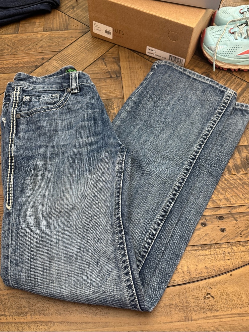 Men's Straight Leg Light Blue Jeans - Classic Everyday Denim